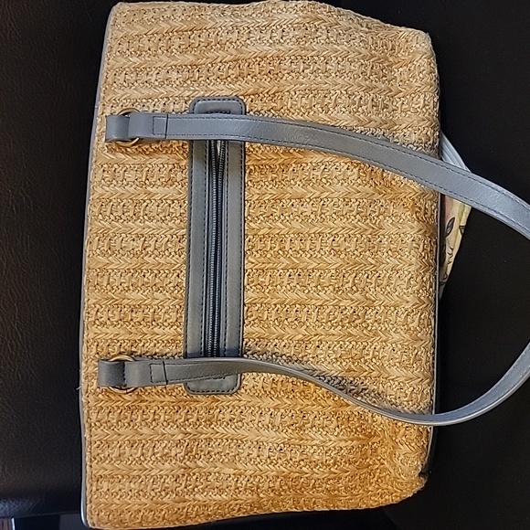 Sakroots zip top tote!  Bird/Meadow pattern.  Super cute. - Picture 5 of 8